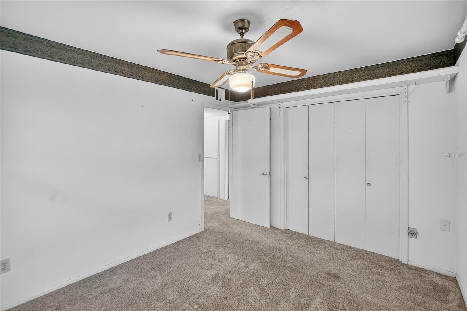 Image 19 of 34 For 822 Oakmont Avenue