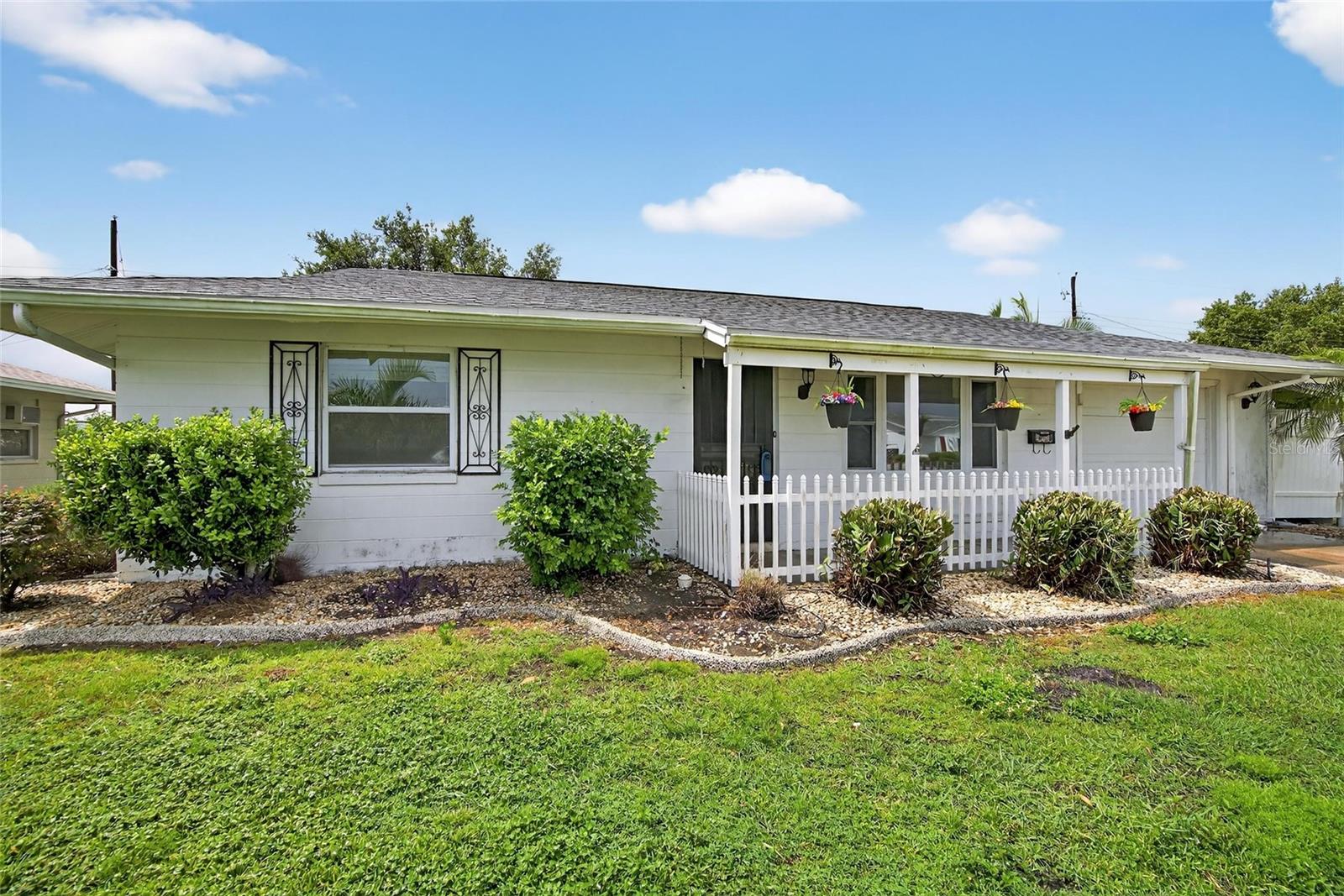 Image 2 of 34 For 822 Oakmont Avenue