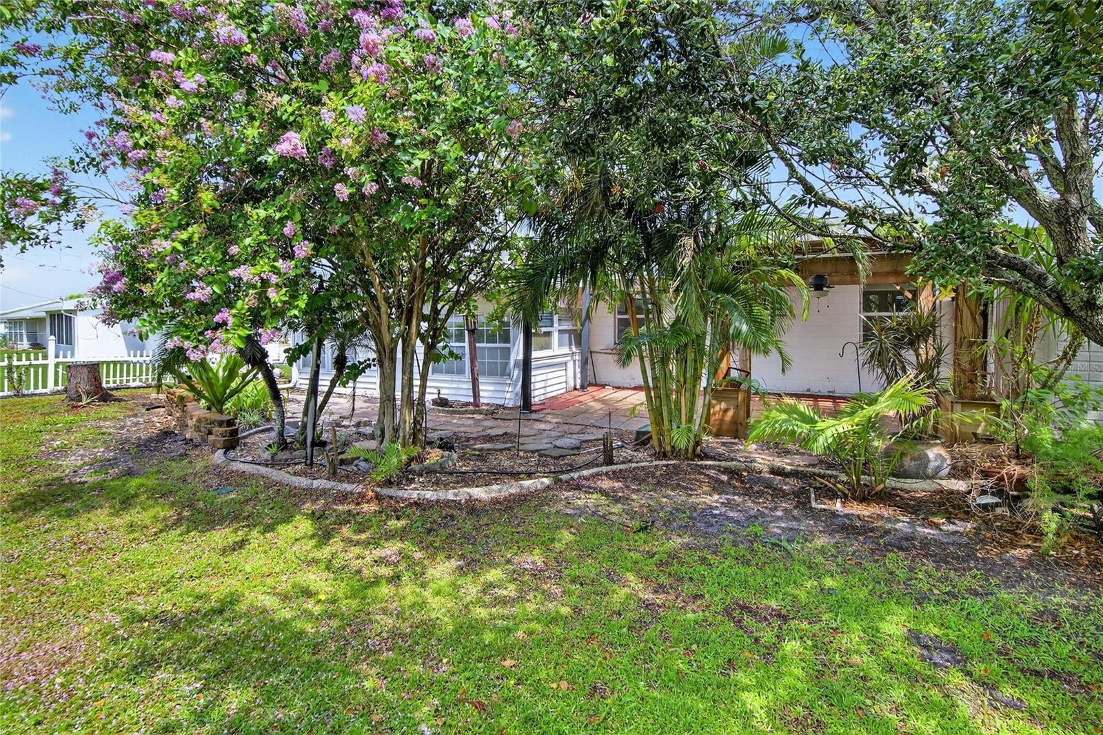 Image 28 of 34 For 822 Oakmont Avenue