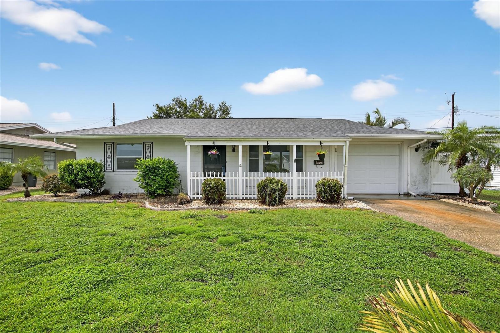 Image 3 of 34 For 822 Oakmont Avenue