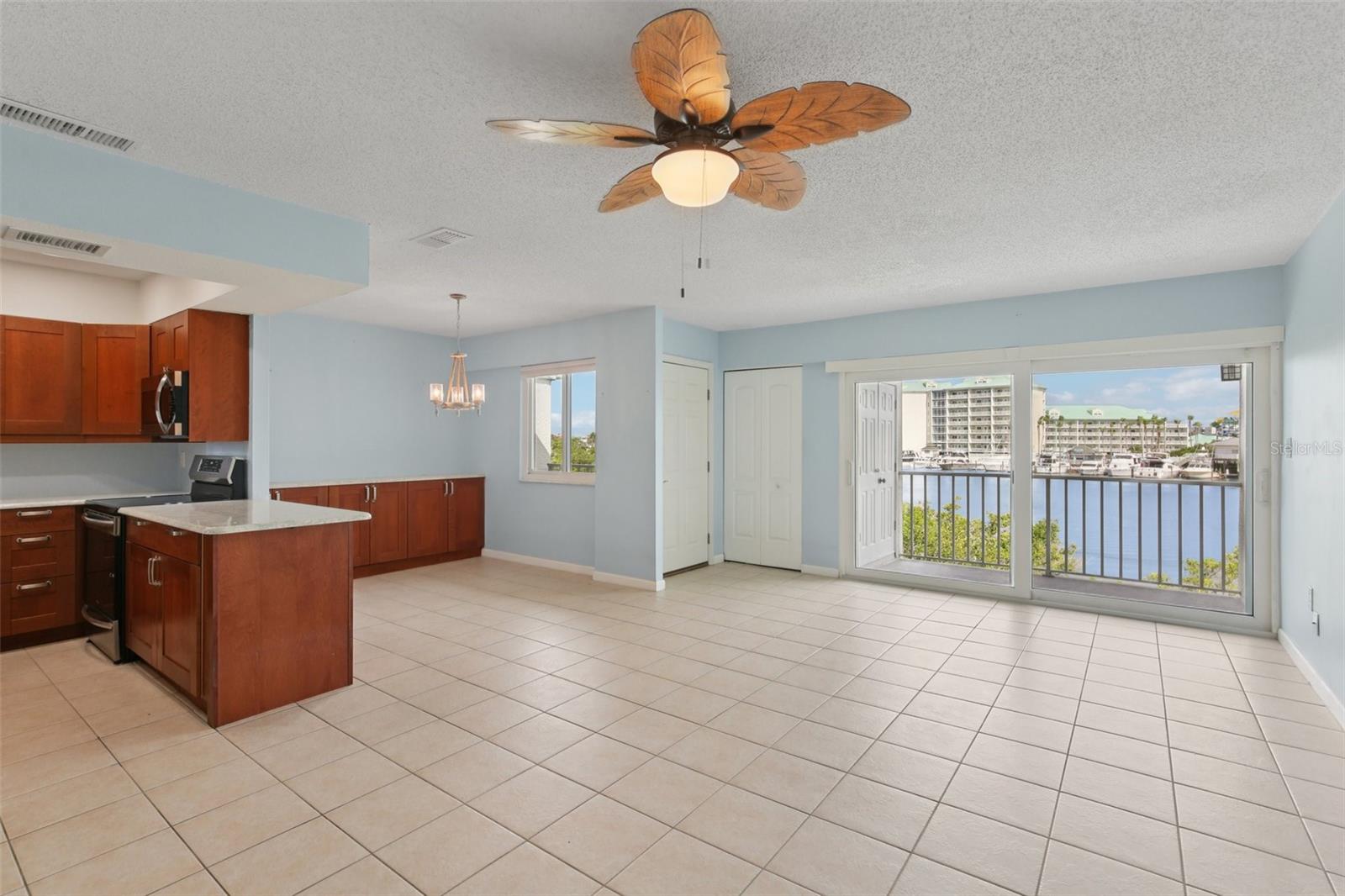 Image 17 of 32 For 14800 Walsingham Road 1215