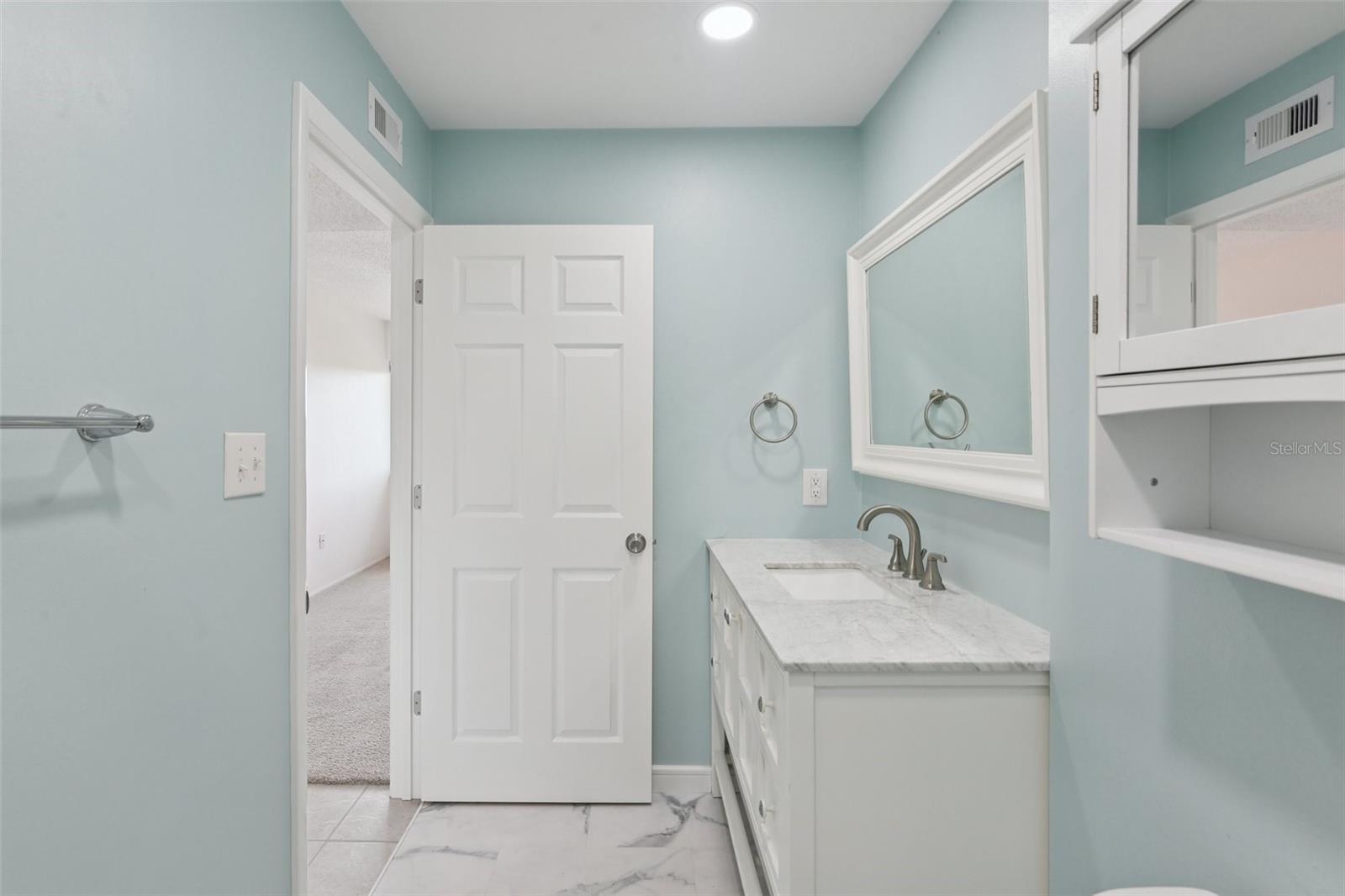Image 21 of 32 For 14800 Walsingham Road 1215