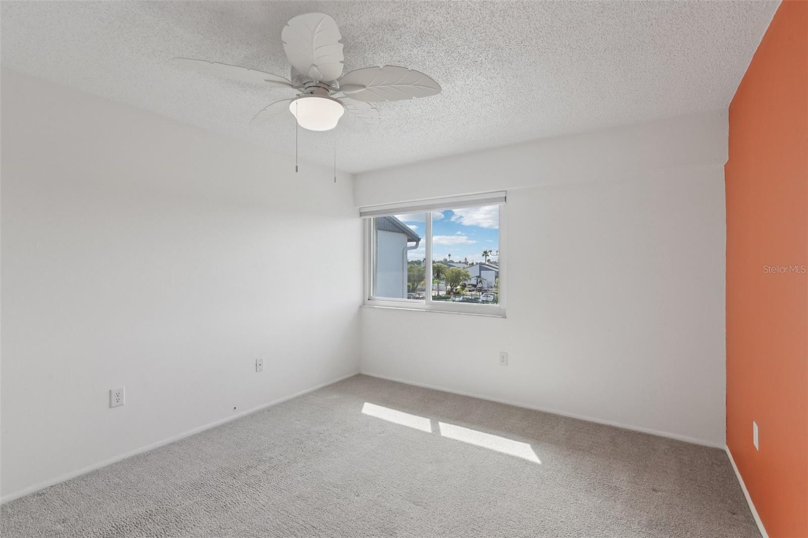 Image 23 of 32 For 14800 Walsingham Road 1215