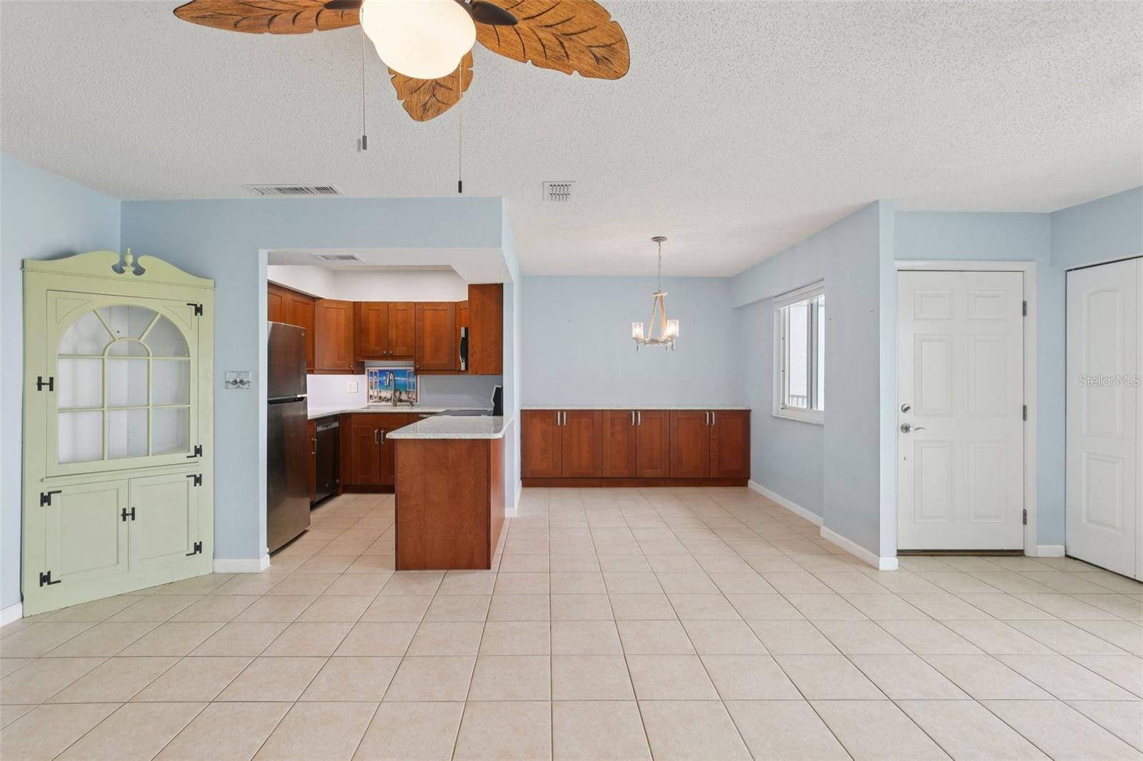 Image 6 of 32 For 14800 Walsingham Road 1215