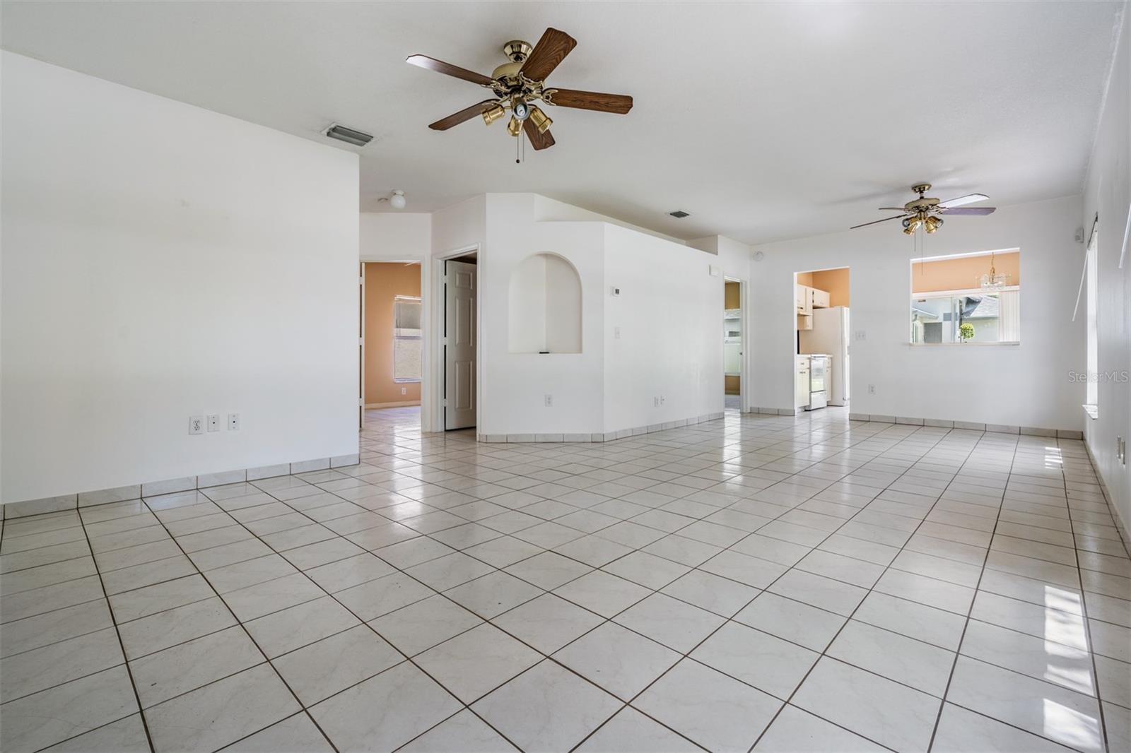 Image 16 of 33 For 11022 Connacht Way