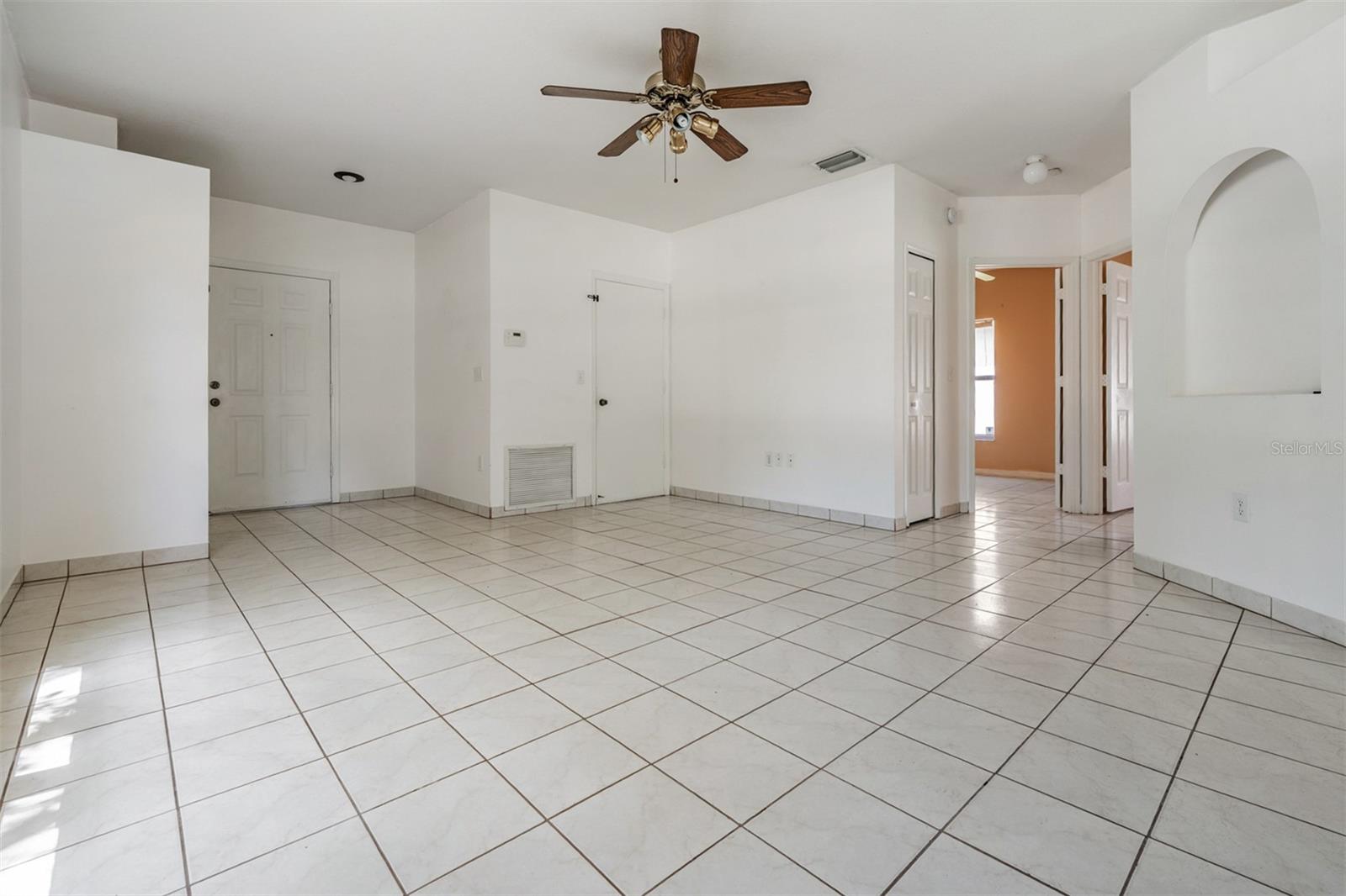 Image 17 of 33 For 11022 Connacht Way