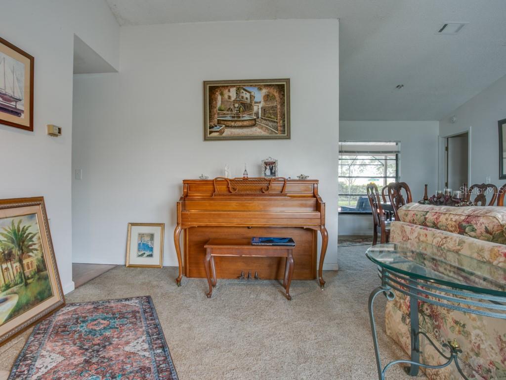 Image 14 of 39 For 1610 Sanderling Court