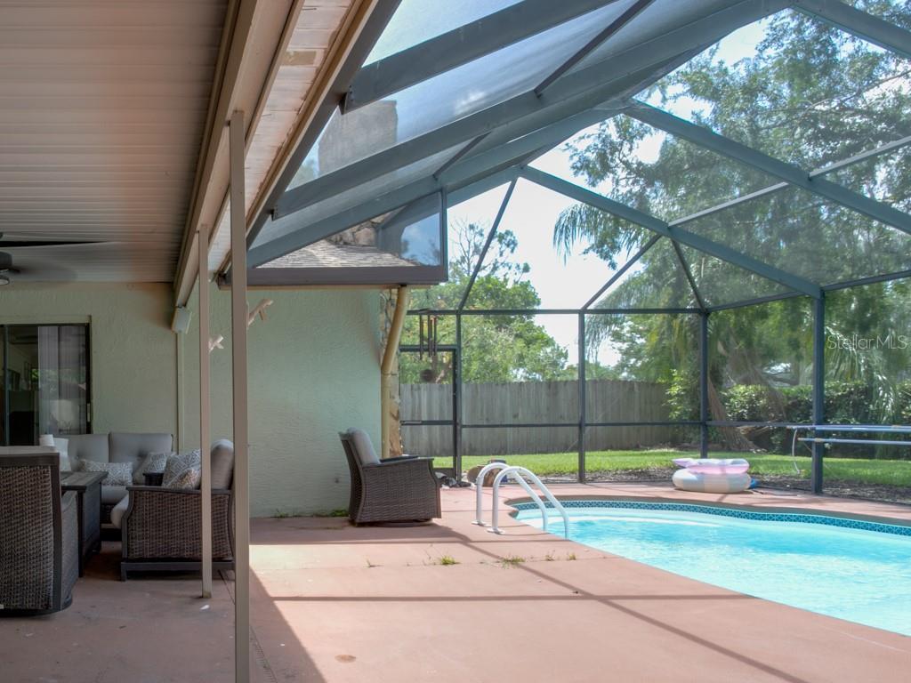 Image 33 of 39 For 1610 Sanderling Court