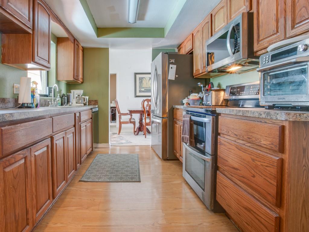 Image 4 of 39 For 1610 Sanderling Court