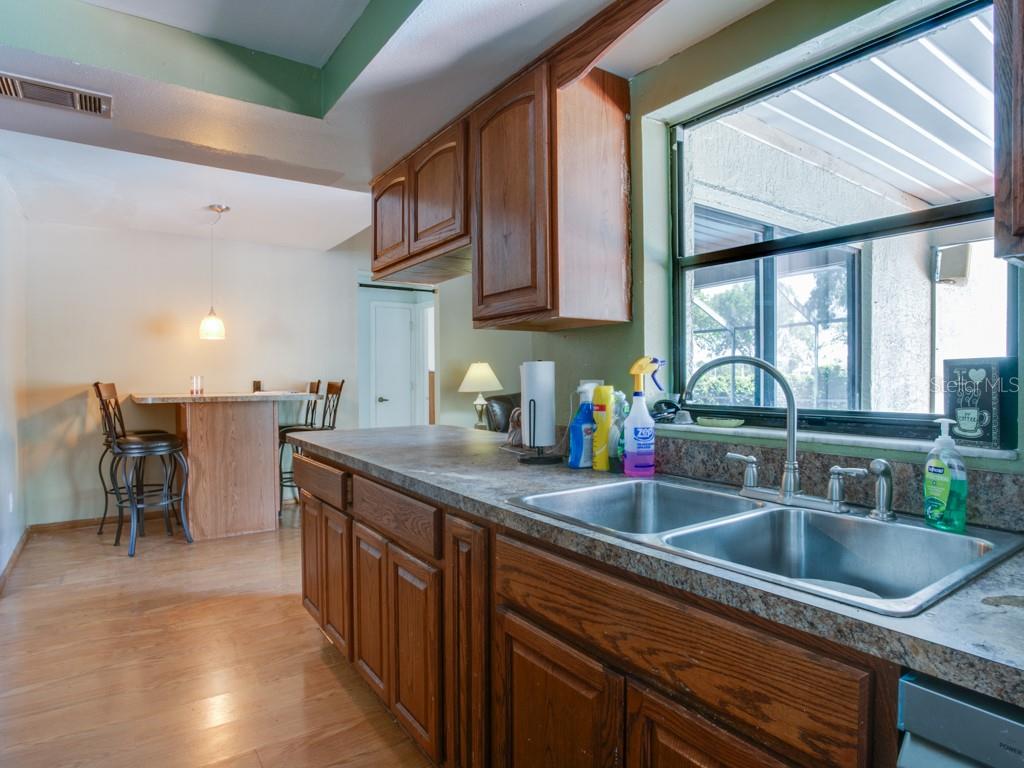 Image 8 of 39 For 1610 Sanderling Court
