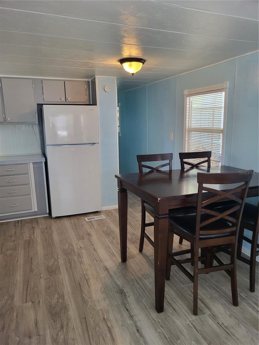 Image 10 of 29 For 6580 Seminole Boulevard 618