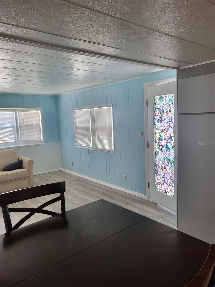 Image 6 of 29 For 6580 Seminole Boulevard 618