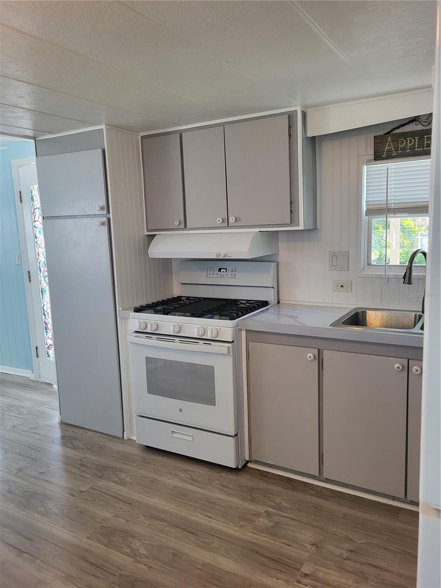 Image 8 of 29 For 6580 Seminole Boulevard 618