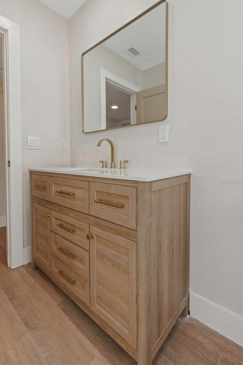 Image 26 of 59 For 245 Grove Cir N