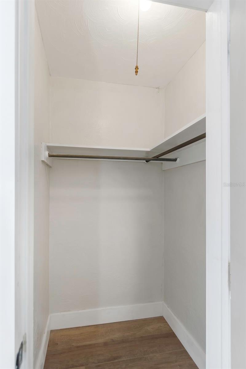 Image 35 of 59 For 245 Grove Cir N