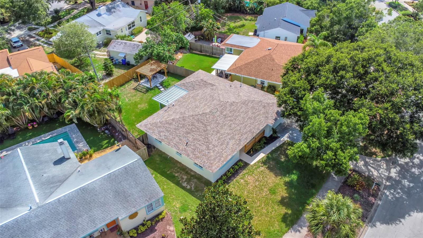 Image 4 of 59 For 245 Grove Cir N