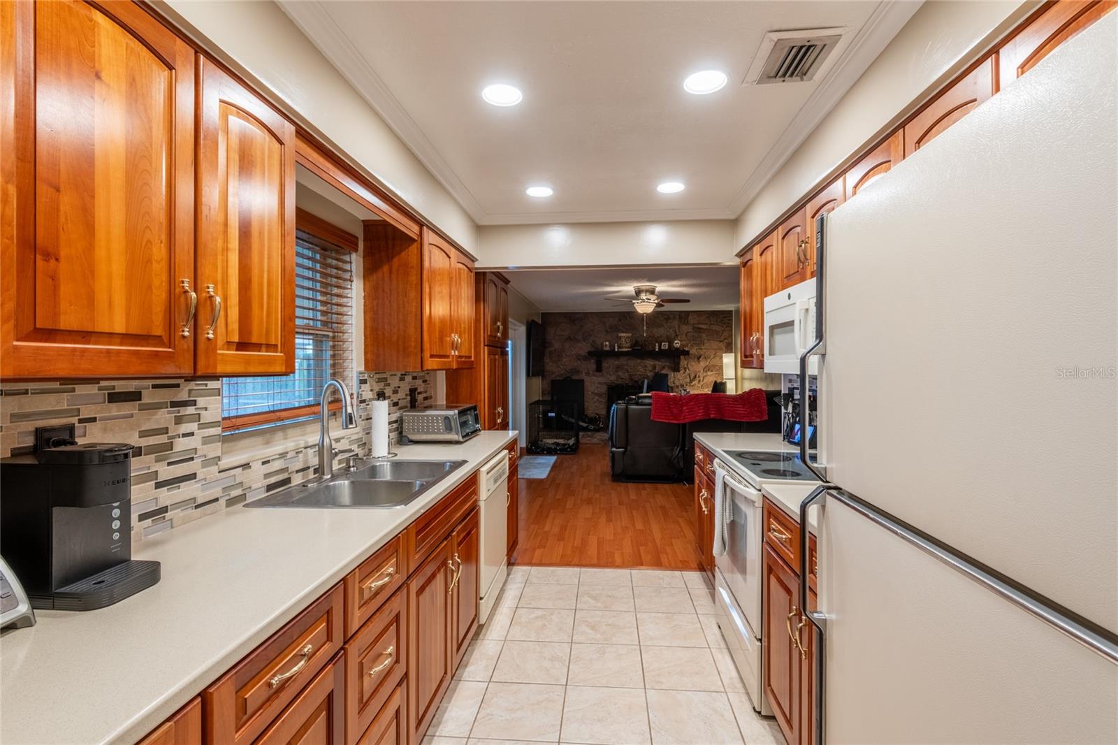 Image 11 of 41 For 616 Pawn Way