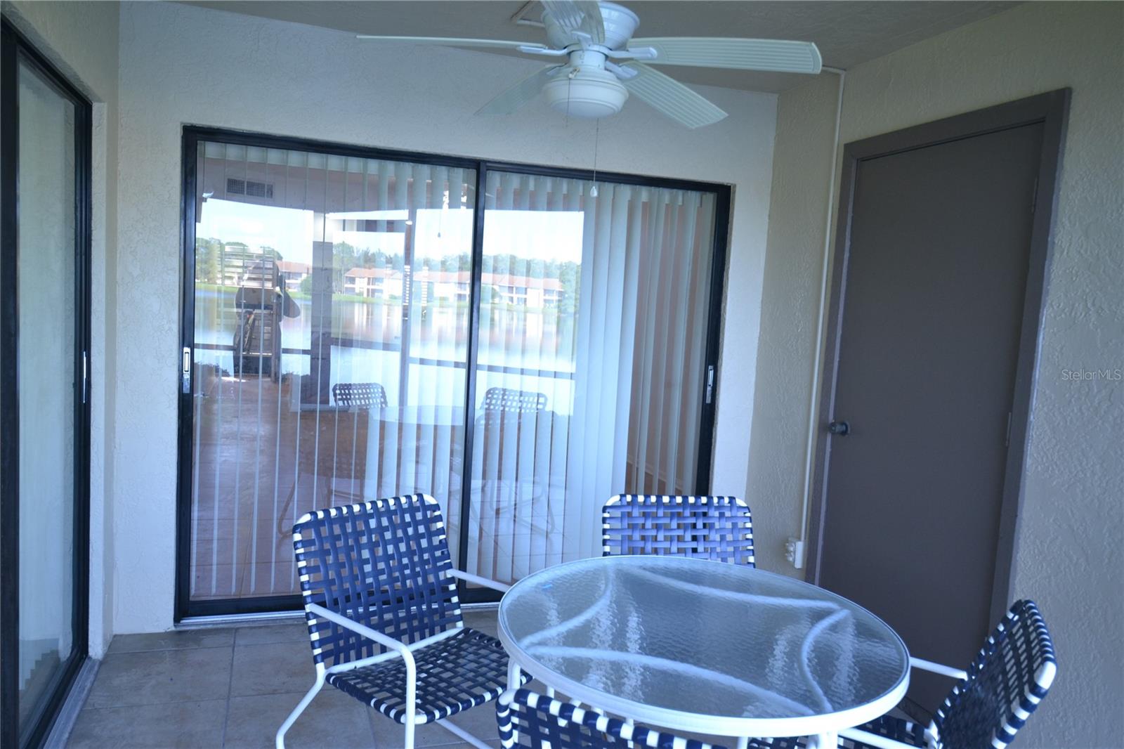 Image 32 of 39 For 209 Woodlake Wynde