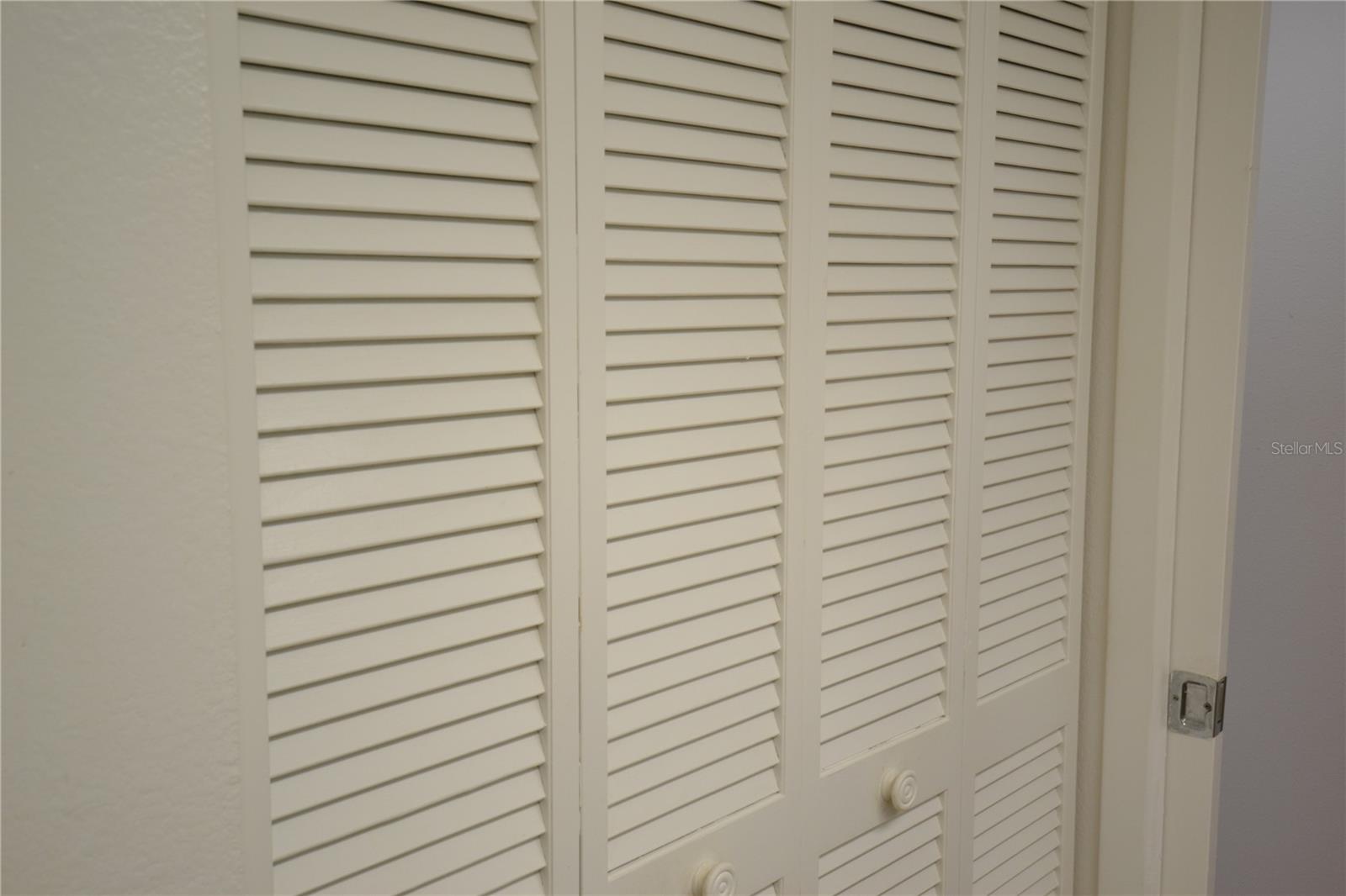 Image 60 of 71 For 209 Woodlake Wynde
