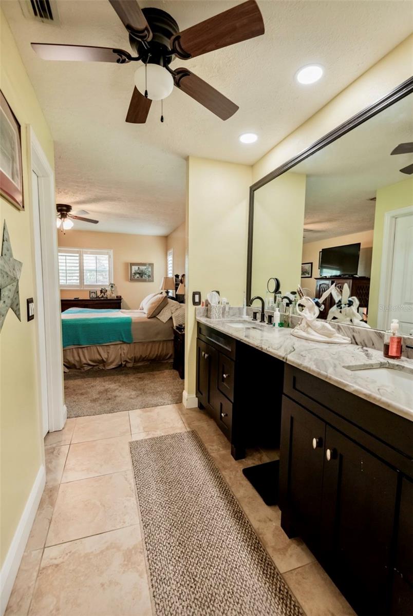 Image 37 of 59 For 4434 Dewey Drive