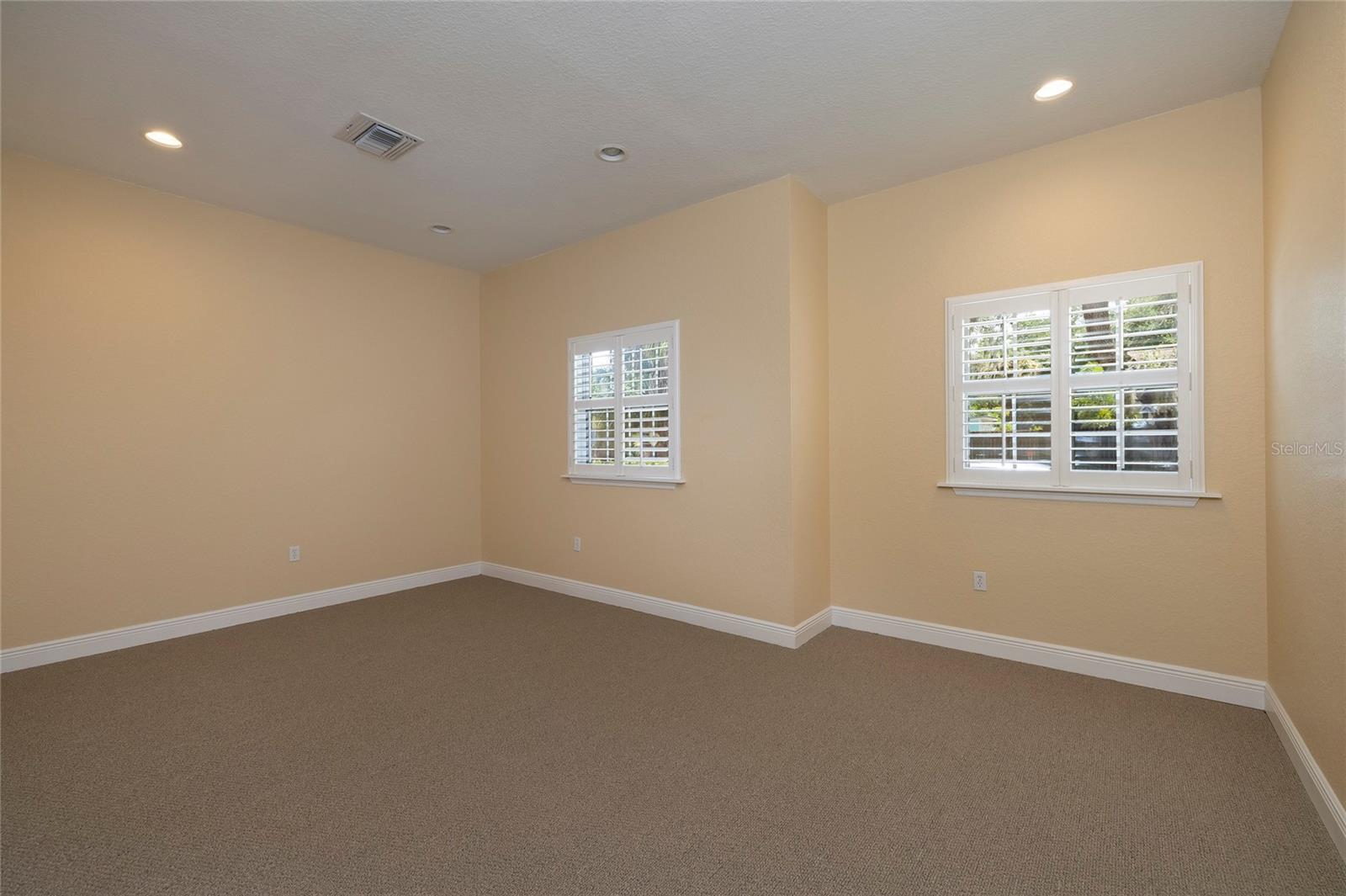 Image 11 of 45 For 801 2nd Street N