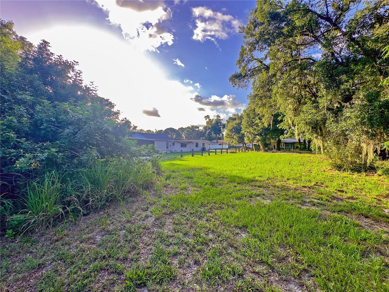 Image 9 of 10 For 3607 North Bay Street