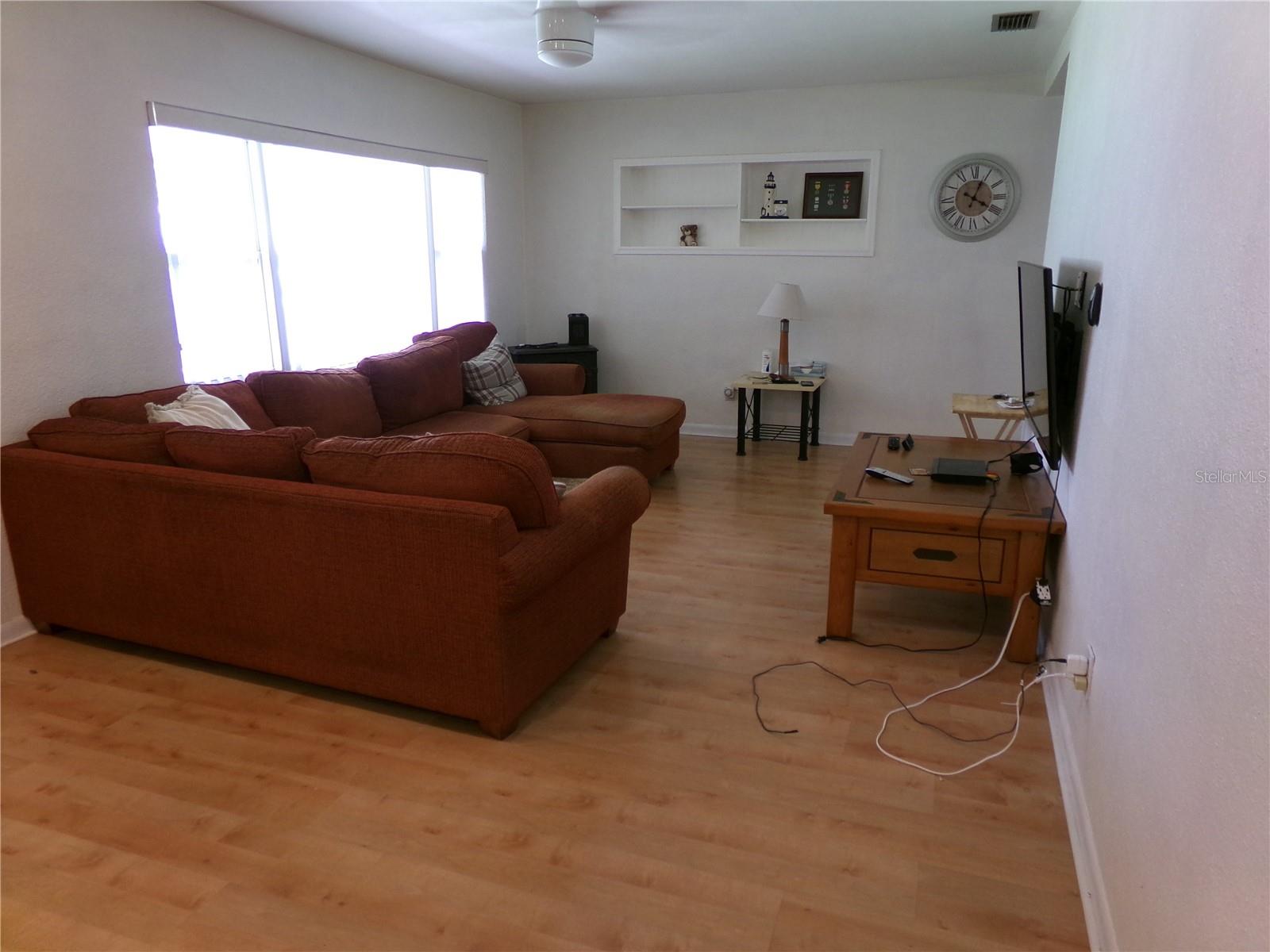 Image 4 of 10 For 2239 Curtis Drive S