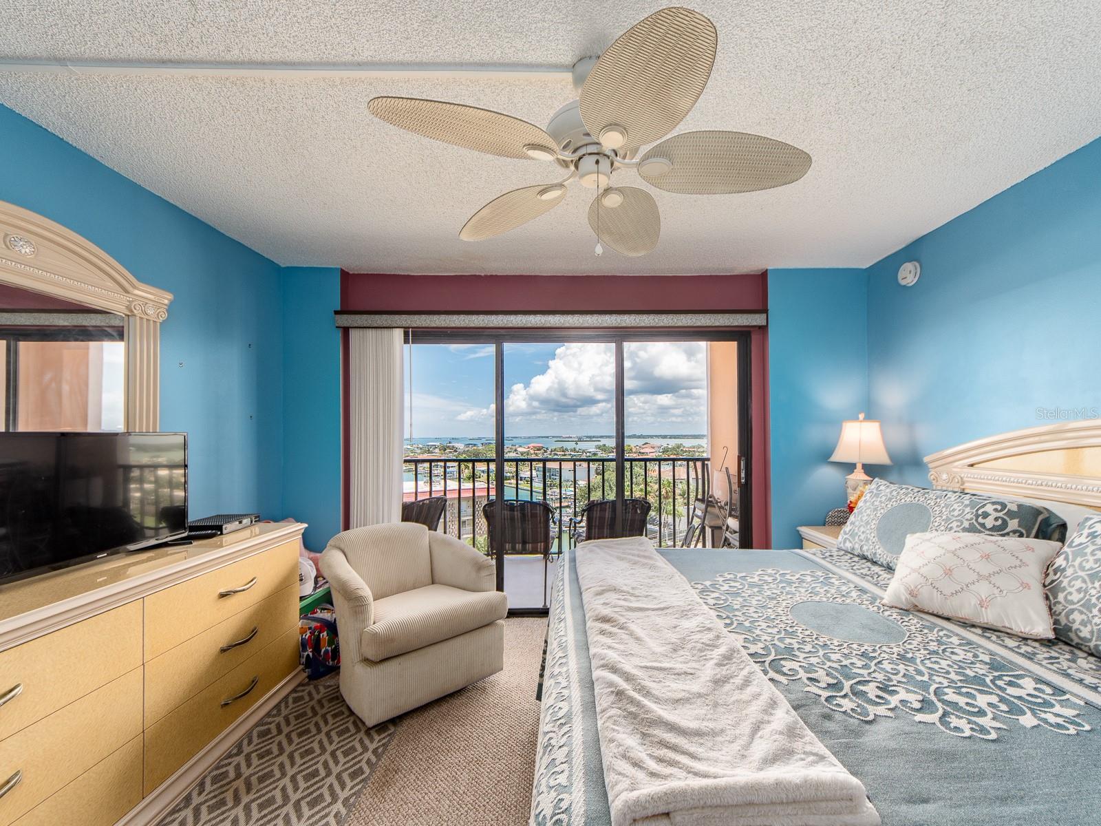 Image 18 of 51 For 51 Island Way 800