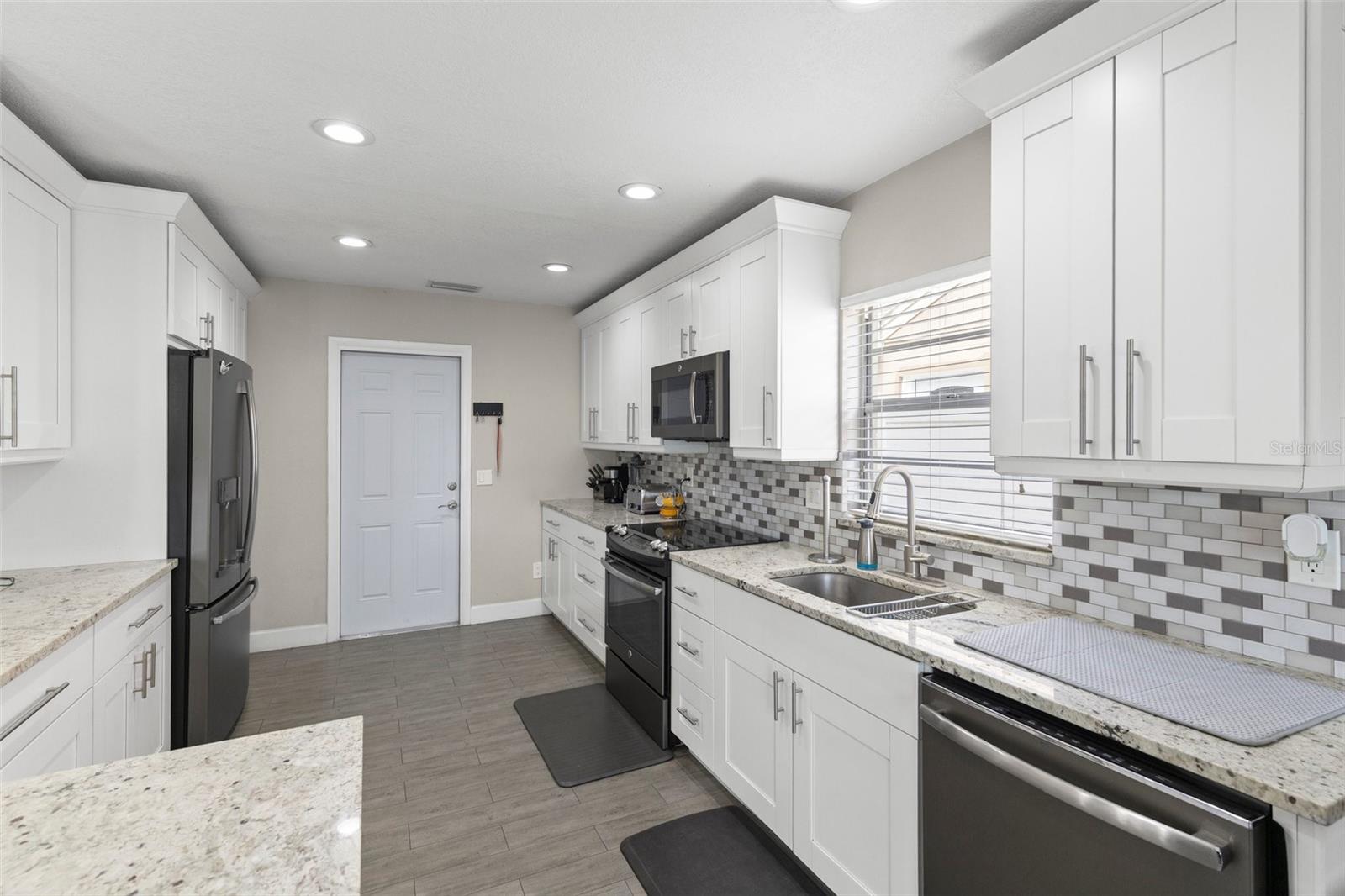 Image 12 of 28 For 9105 Camino Villa Boulevard