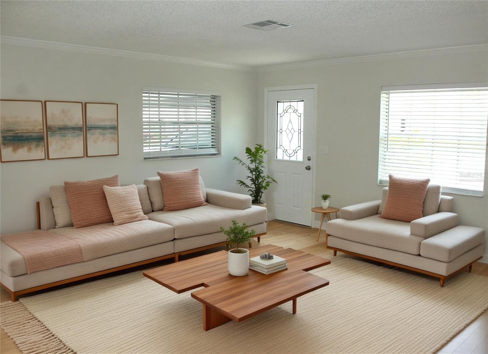 Listing photo id 3 for 6144 Elmhurst Drive