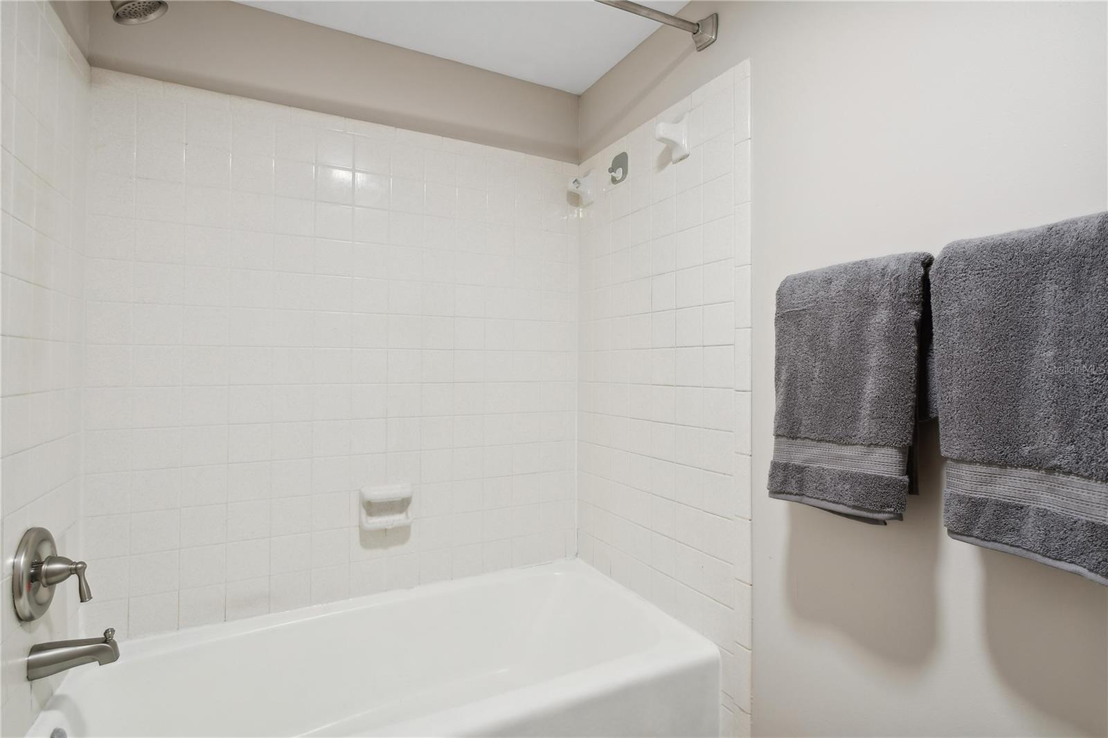 Image 14 of 22 For 4510 Overlook Drive Ne 224