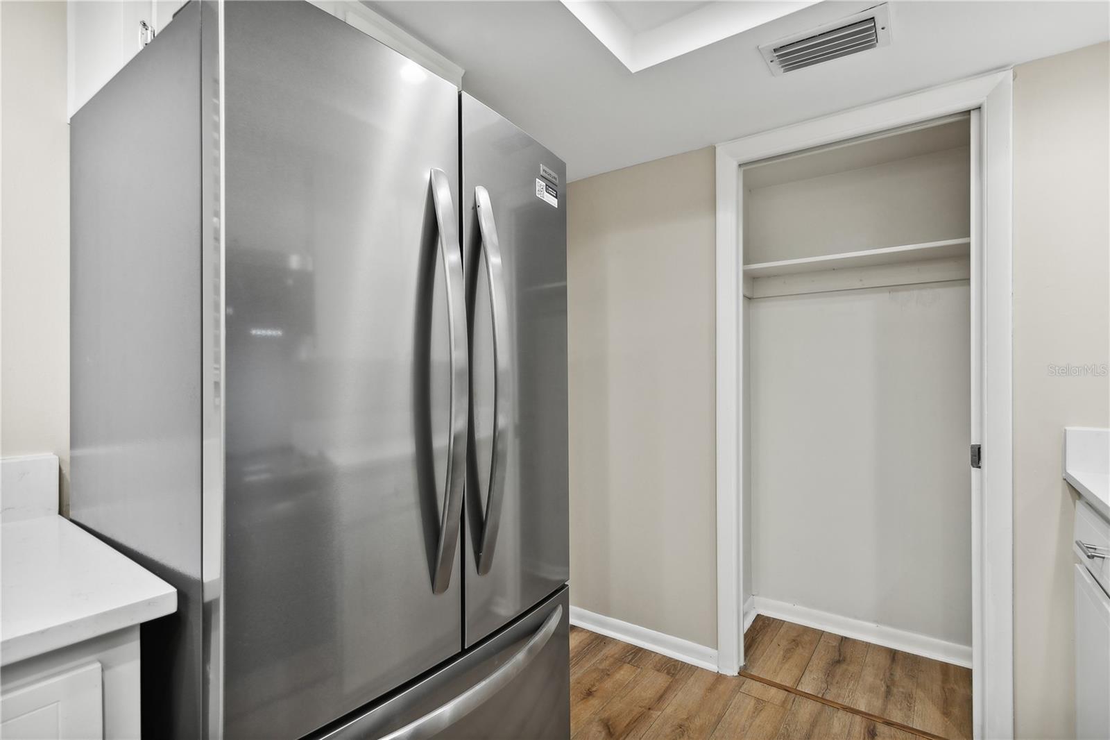 Image 7 of 22 For 4510 Overlook Drive Ne 224