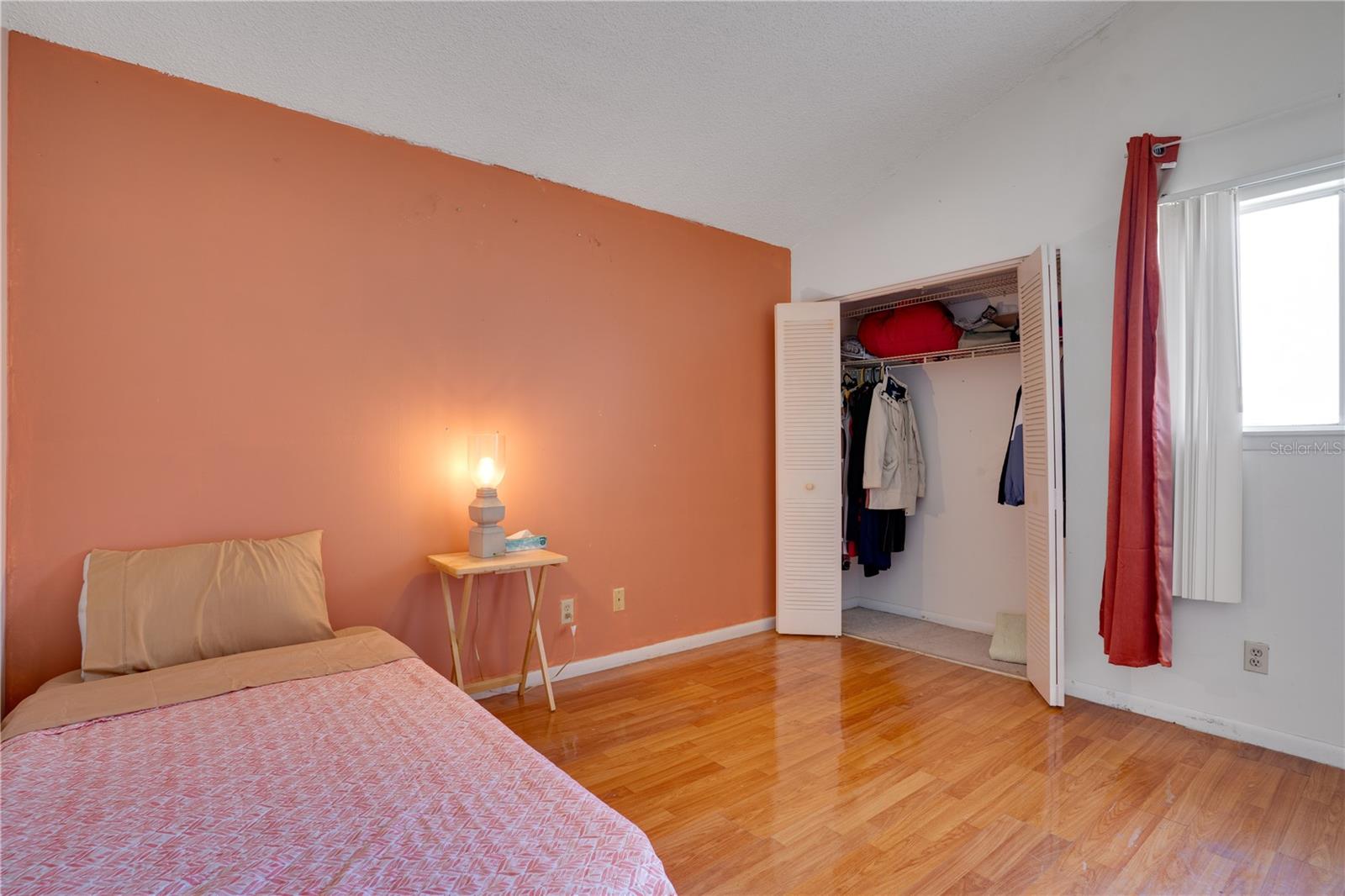 Image 18 of 43 For 6338 Newtown Circle 38a6