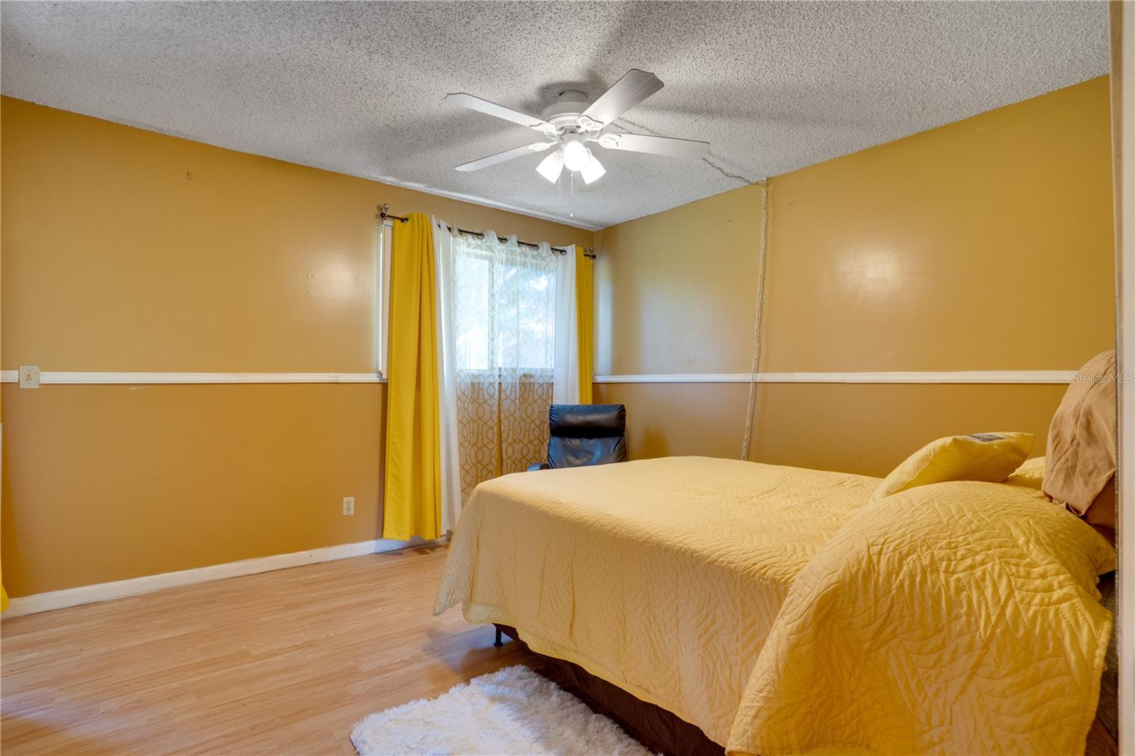 Image 20 of 43 For 6338 Newtown Circle 38a6