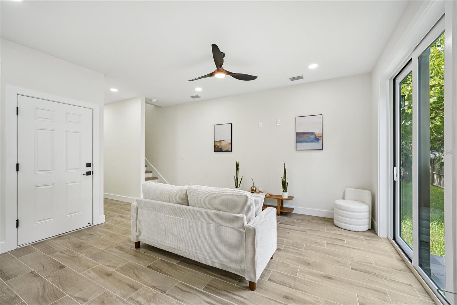 Image 13 of 52 For 12240 Land Street