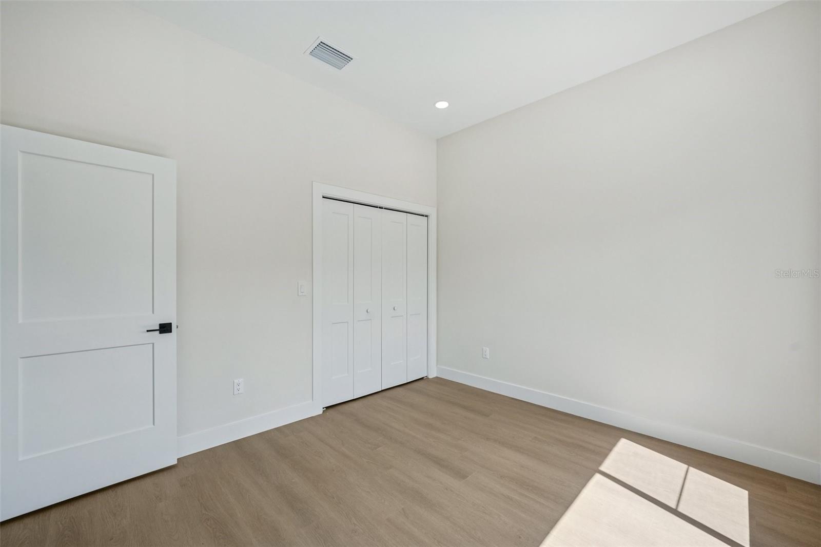 Image 30 of 52 For 12240 Land Street