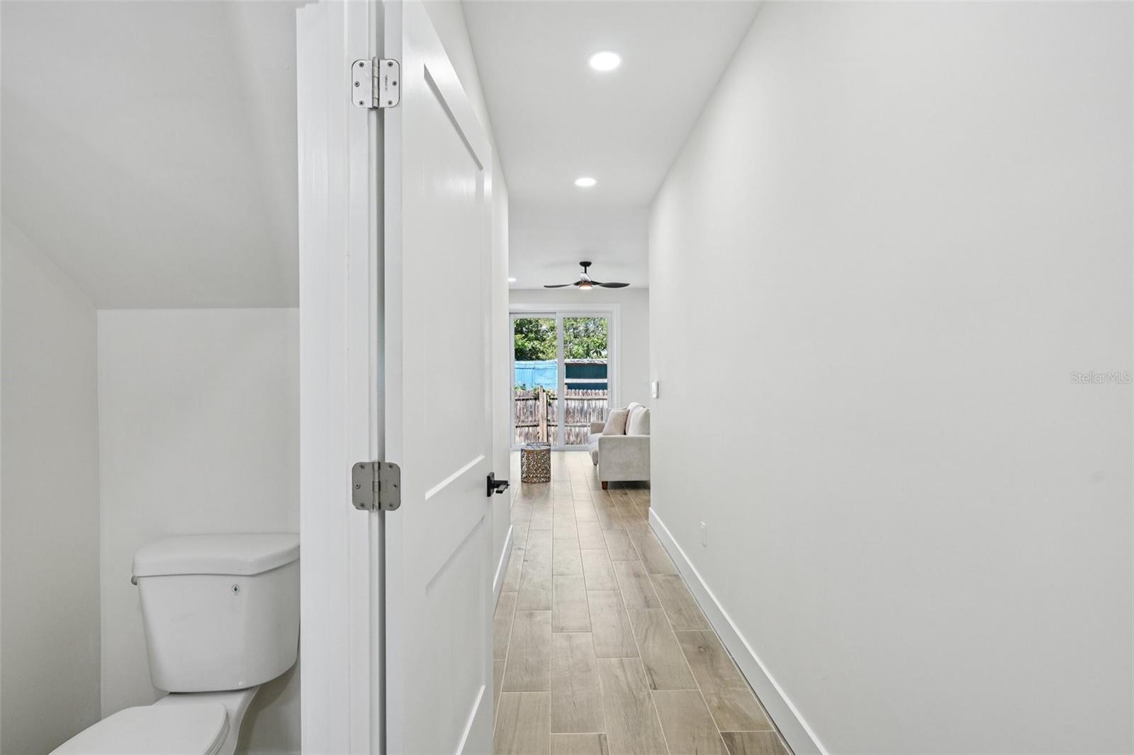 Image 8 of 52 For 12240 Land Street