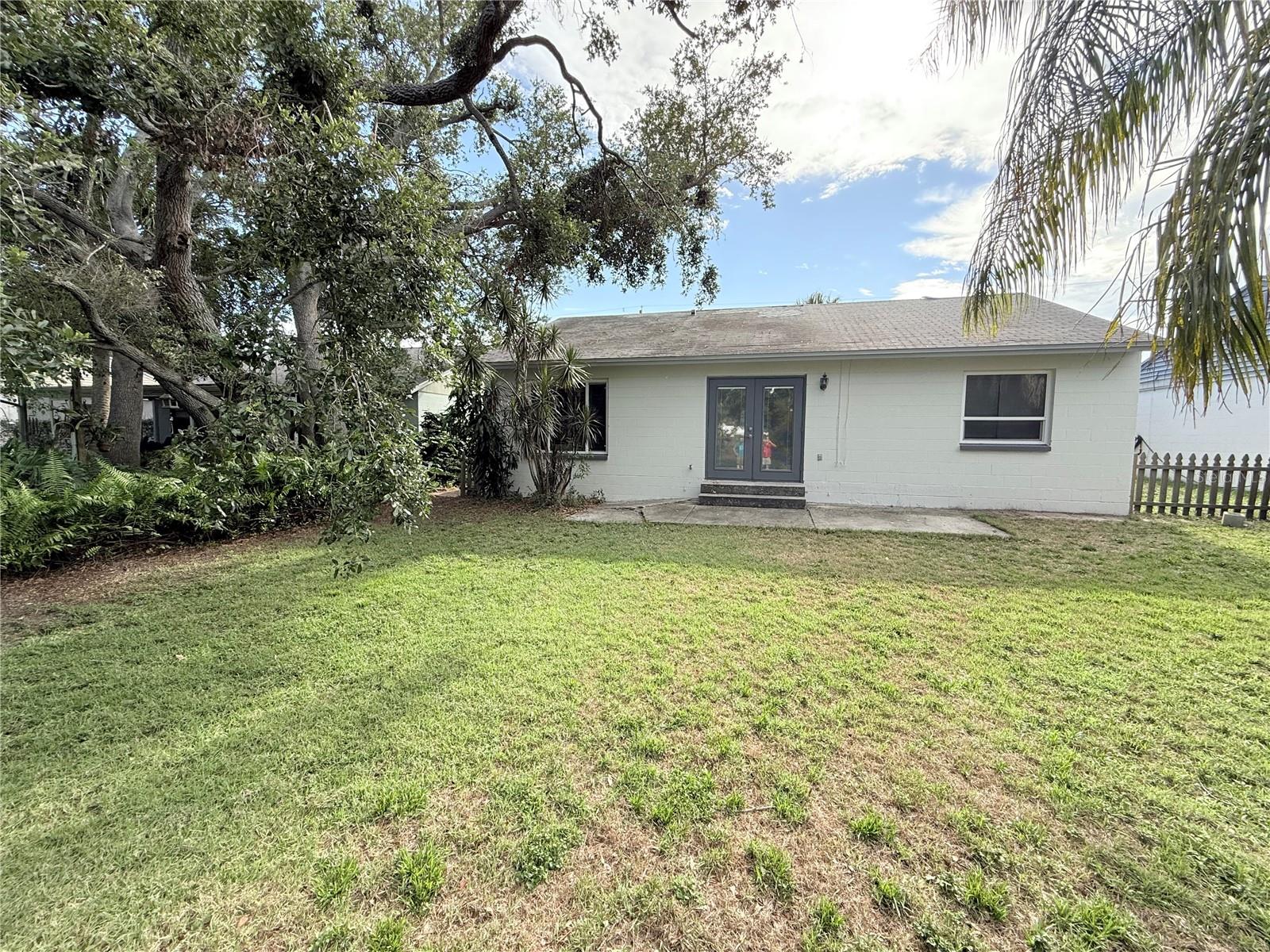 Image 13 of 17 For 6814 Gabrielle Street