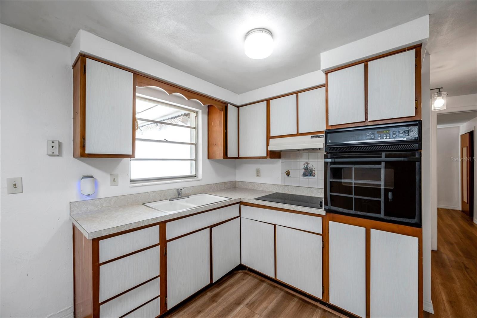 Image 17 of 25 For 4911 Bartelt Road