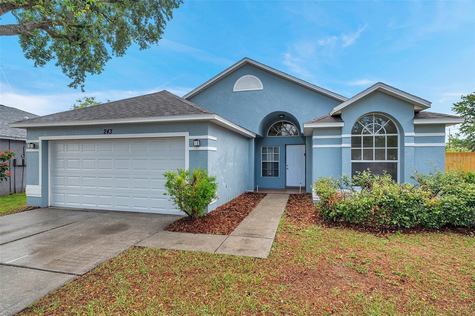 Image 2 of 41 For 243 Chardonnay Place