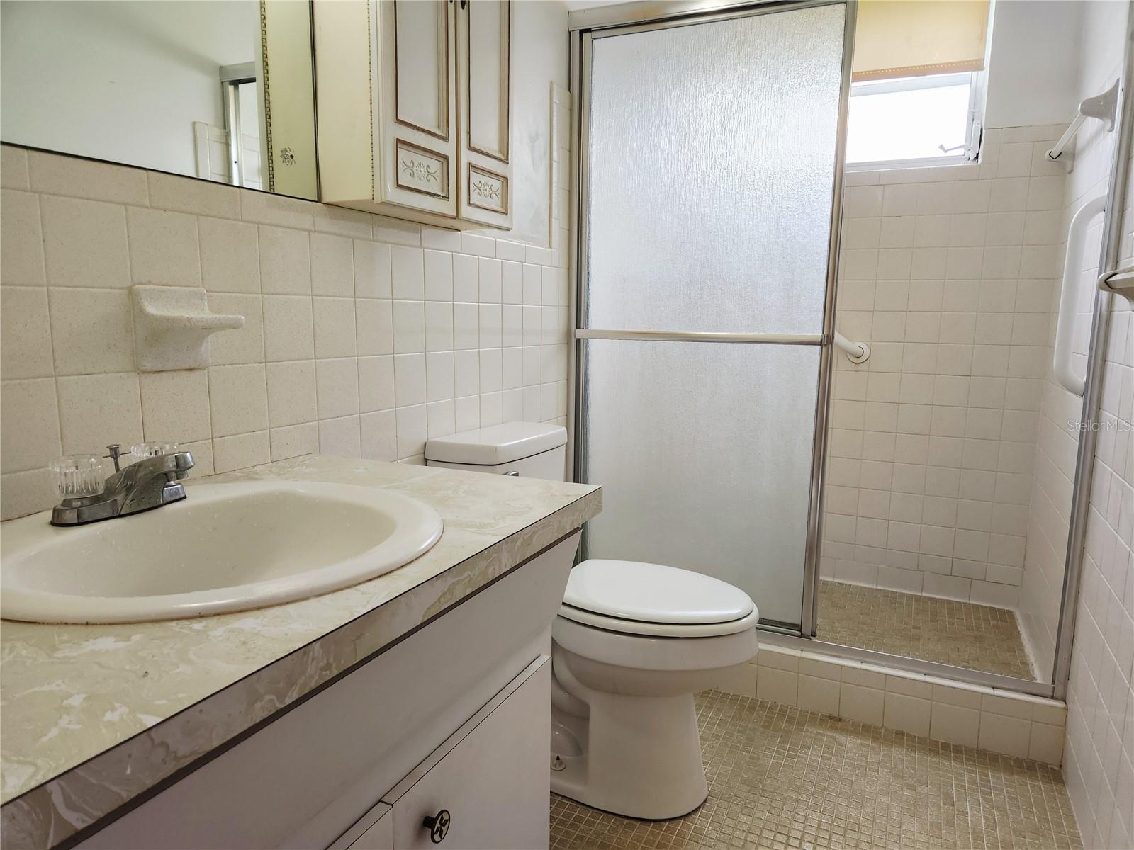 Image 14 of 30 For 2456 Ecuadorian Way 36