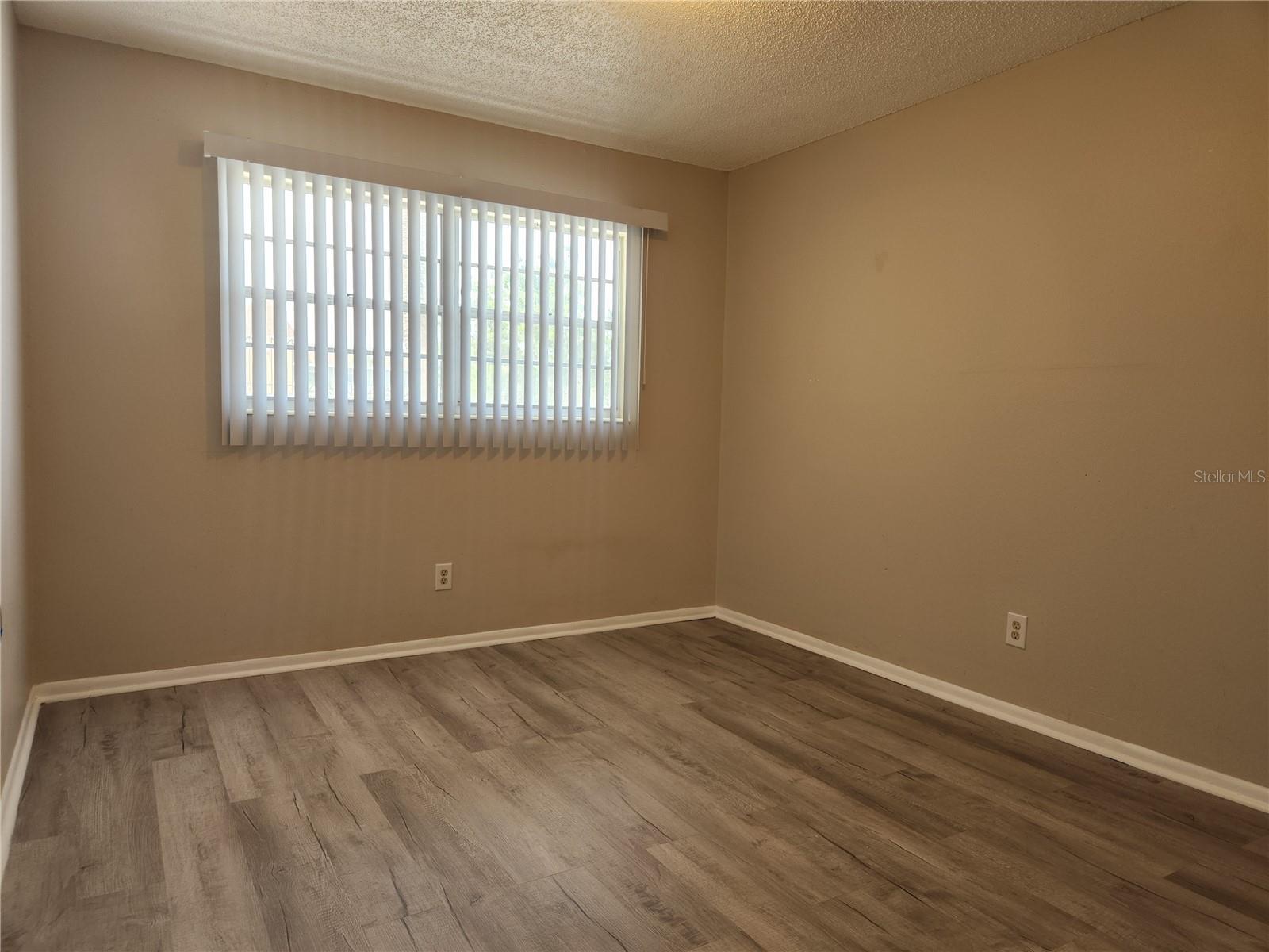 Image 16 of 30 For 2456 Ecuadorian Way 36