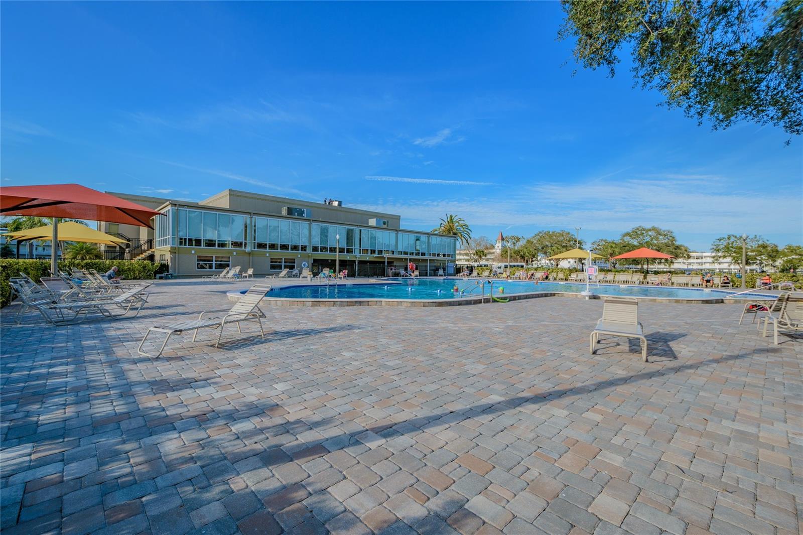 Image 22 of 30 For 2456 Ecuadorian Way 36