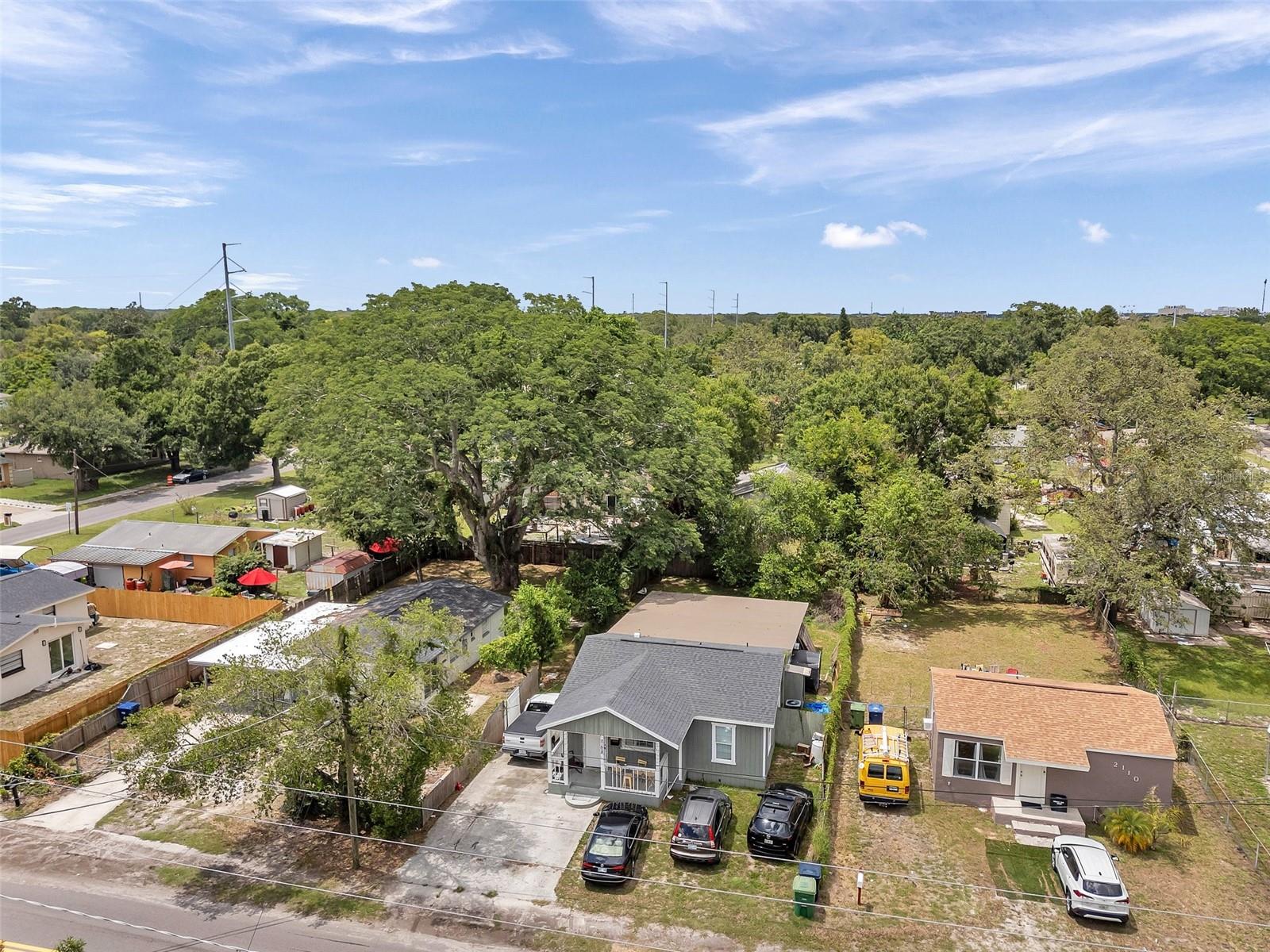 Image 6 of 13 For 2108 Linebaugh Avenue