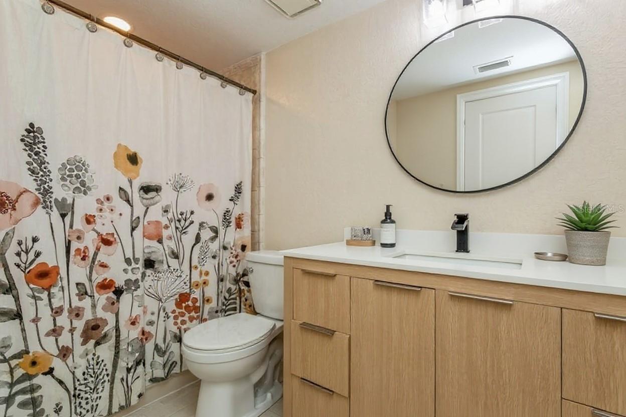 Image 8 of 17 For 6263 93rd Terrace N 4202