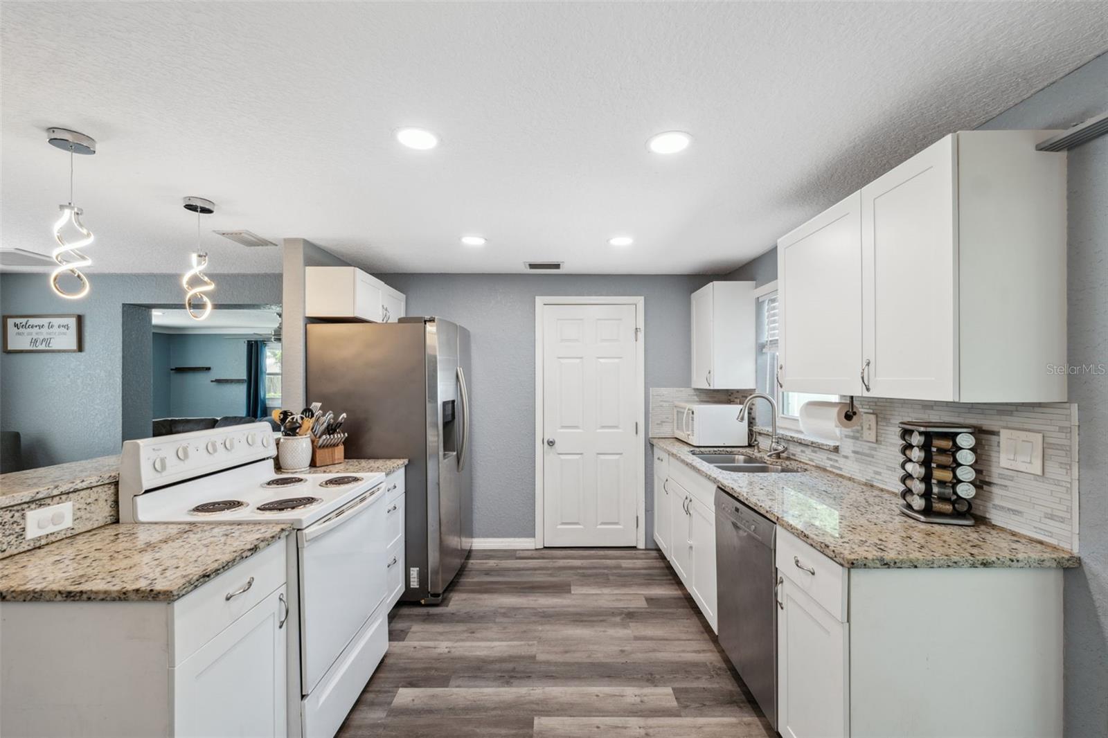 Image 11 of 40 For 8897 54th Street N