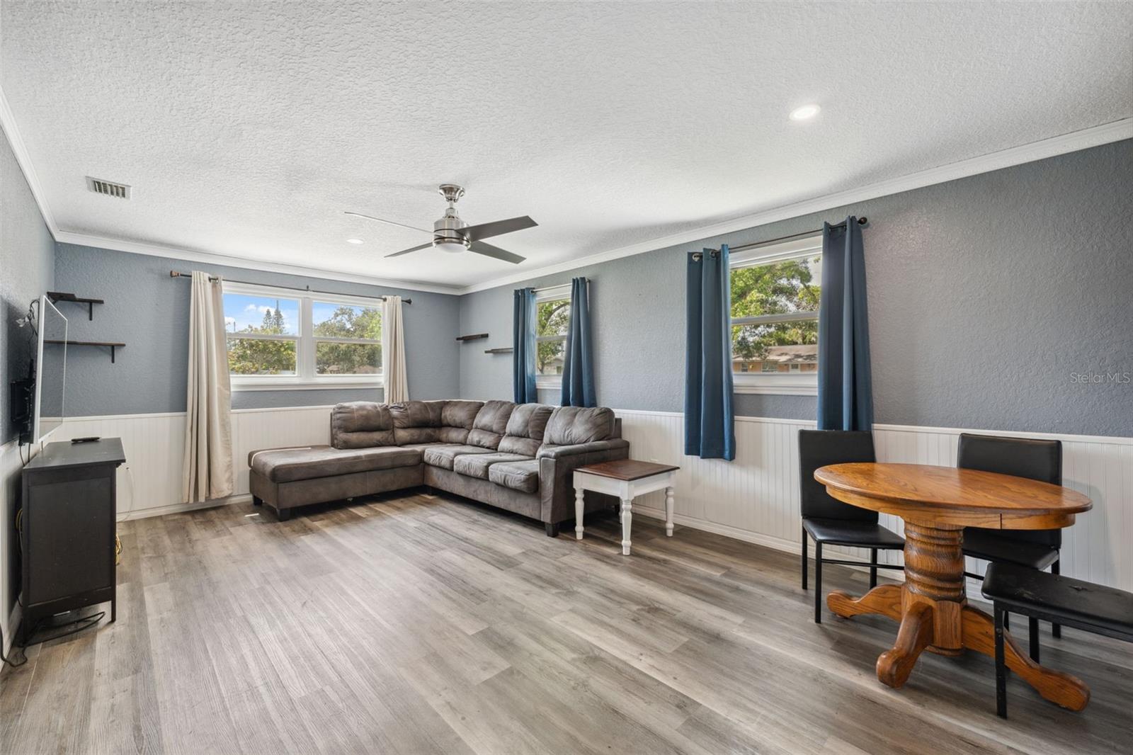 Image 15 of 40 For 8897 54th Street N