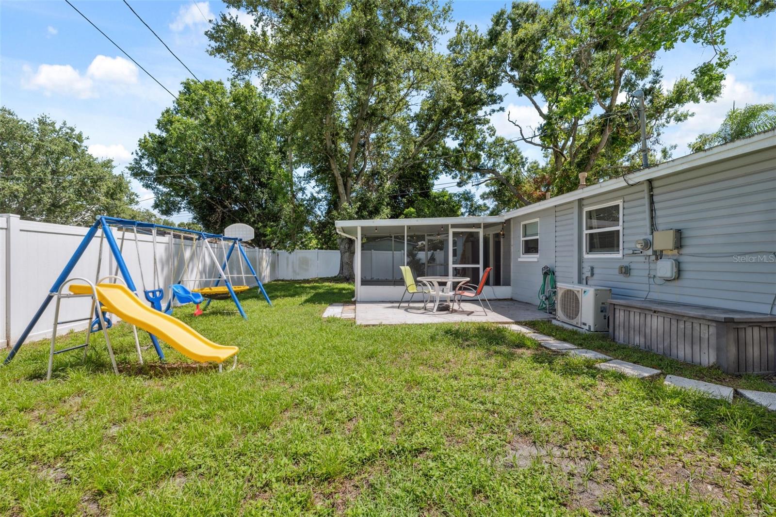 Image 27 of 40 For 8897 54th Street N