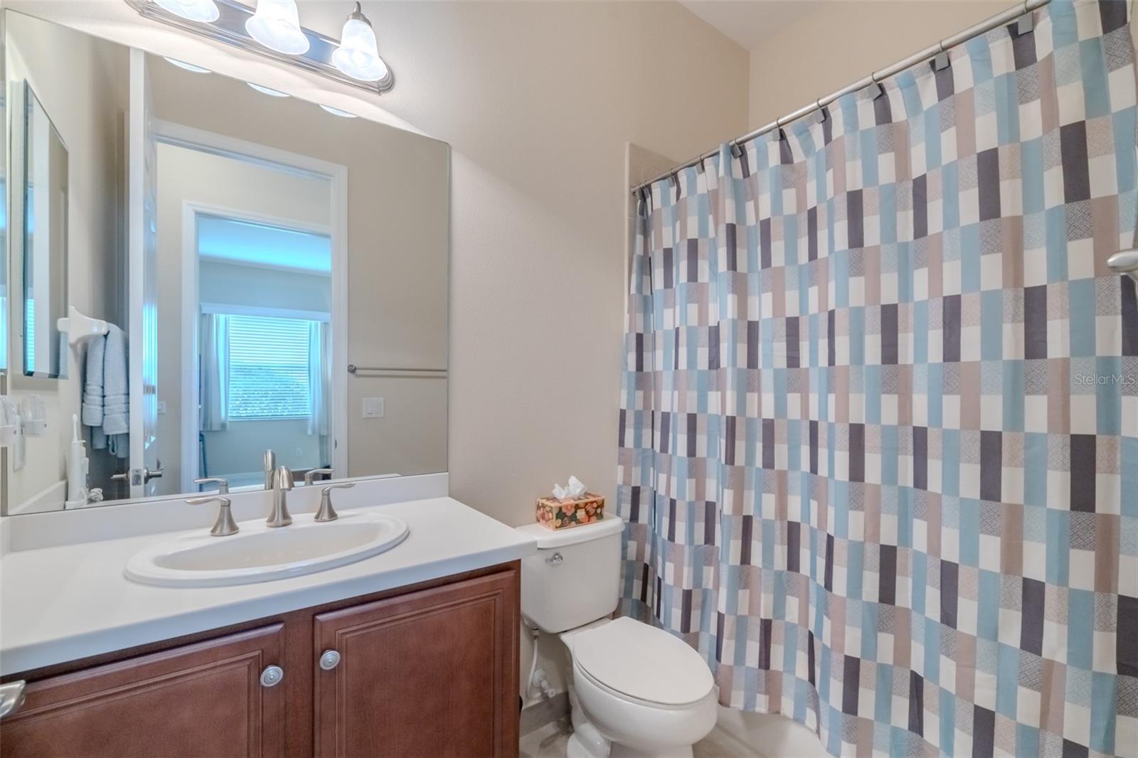Image 36 of 96 For 15937 Cape Coral Drive