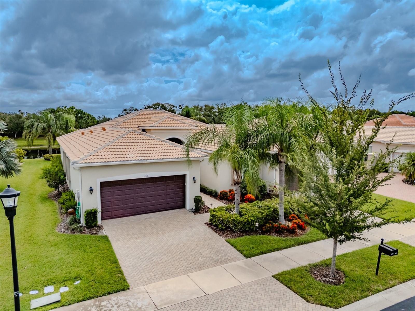 Image 44 of 96 For 15937 Cape Coral Drive